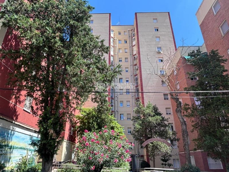 Foto bf833e00-cd82-42d5-b902-b07f5de65ae9. Pis amb aparcament a Aluche Madrid
