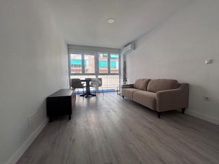 Etagenwohnung in Aluche. Piso en venta en madrid
