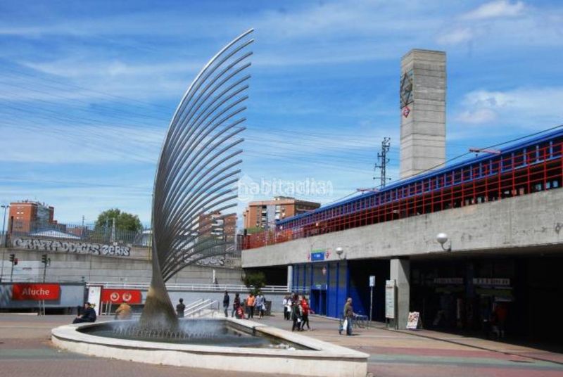 Foto e10492b7-b121-45d0-a757-6dc98b8939e5. Pis a Aluche Madrid