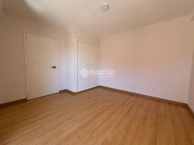 Foto 02478b19-c58e-4c0c-8117-ff99e044f188. Piso  en venta en Aluche Madrid