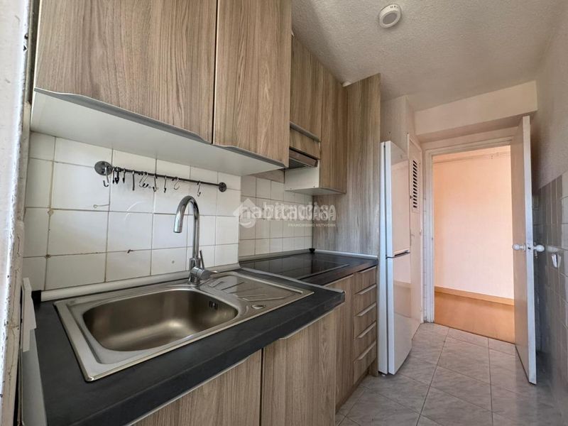 Foto 416c61b4-f948-4f46-8af1-569712456e6c. Piso  en venta en Aluche Madrid