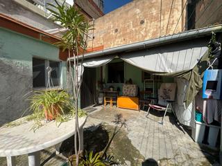 Casa  N/a. Casa con jardín