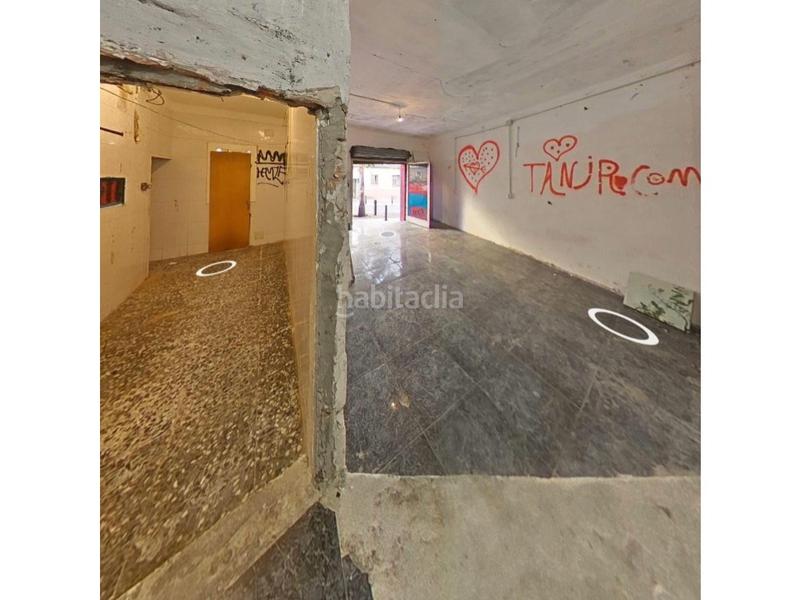Foto 97c4c3b8-b451-4fd5-9451-4e9a2d2c37ec. Local comercial local a reformar en Lloreda Badalona