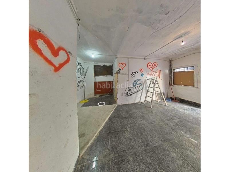 Foto b29e91de-b94c-40d0-b2e6-edab3656898a. Local comercial local a reformar en Lloreda Badalona