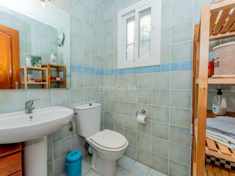 Foto 0b9cd5cf-1bb7-4339-ba94-ec495443c0be. Casa exclusiva casa con jardin en les botigues de Sitges Sitges