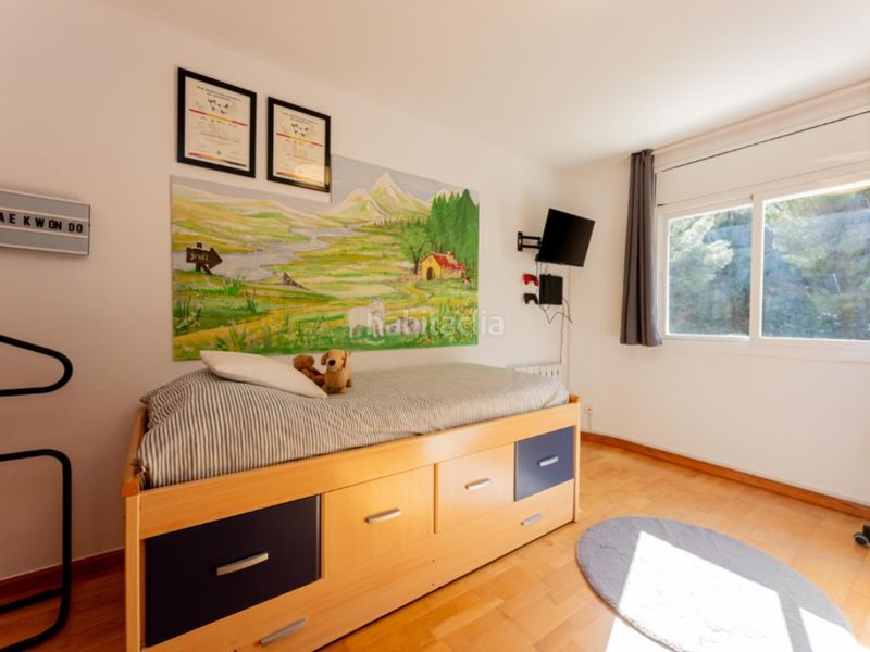 Foto 237c9cf3-870d-4362-9086-e56a007987f4. Casa exclusiva casa con jardin en les botigues de Sitges Sitges