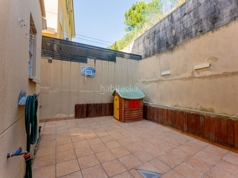 Foto 3bd0a598-a96f-4024-8e7e-fb255a098ab5. Casa exclusiva casa con jardin en les botigues de Sitges Sitges