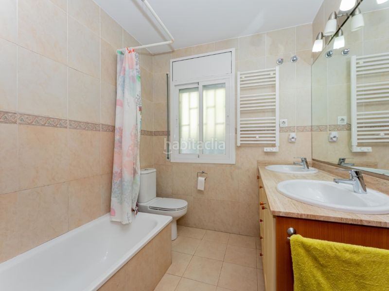 Foto 7b614c28-56ef-4770-bf56-0942fc48b0f5. Casa exclusiva casa con jardin en les botigues de Sitges Sitges