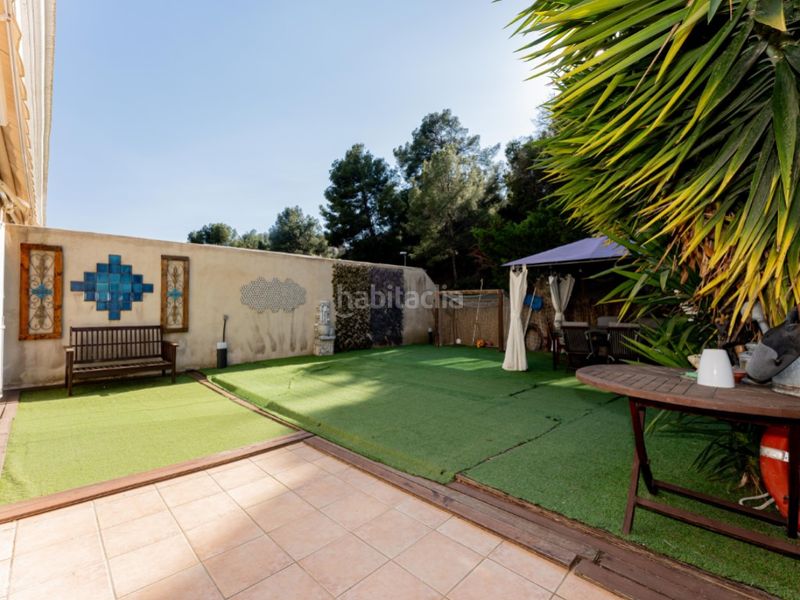 Foto 7ec657ee-7086-497b-a7a3-d033fb1772c5. Casa exclusiva casa con jardin en les botigues de Sitges Sitges