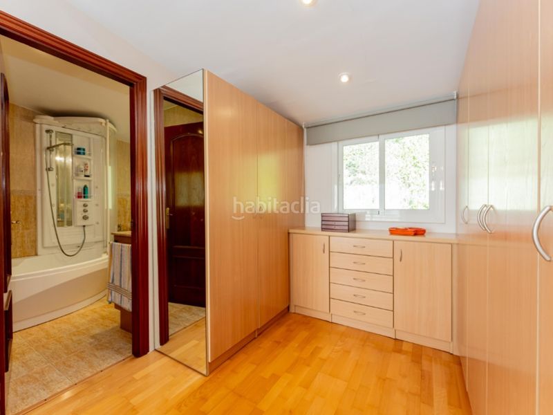 Foto 9bcd15c8-a92d-45d0-a843-241bc172c8a3. Casa exclusiva casa con jardin en les botigues de Sitges Sitges