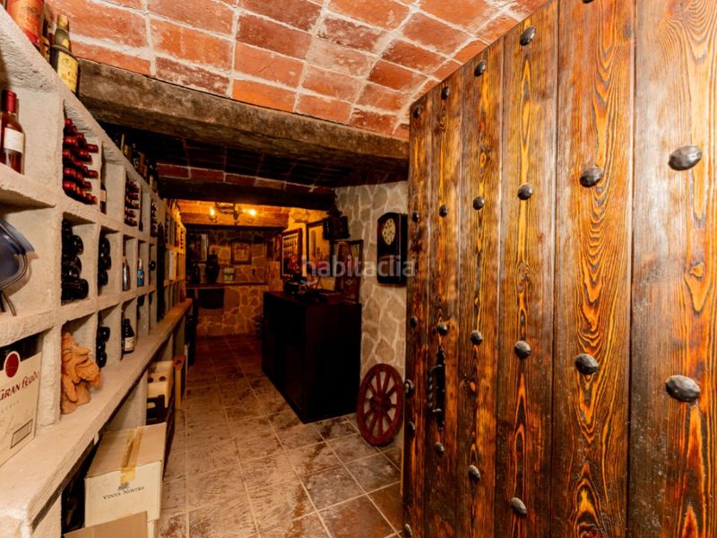 Foto 9d8841da-8ca1-4587-bad5-9adc27fcfc01. Casa exclusiva casa con jardin en les botigues de Sitges Sitges