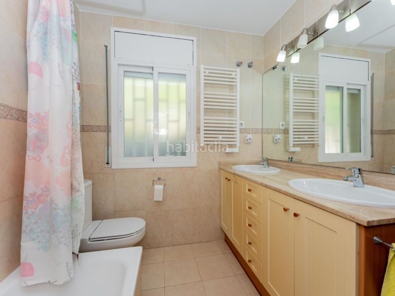 Foto bde60abf-c296-4dae-9a00-db4763519ff8. Casa exclusiva casa con jardin en les botigues de Sitges Sitges