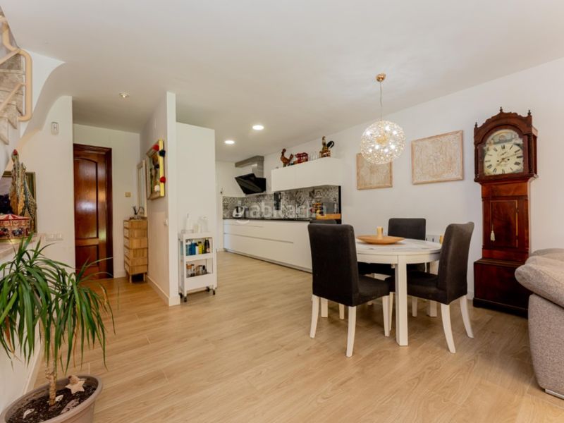 Foto d3a2d711-3b1b-4d88-81ea-0e04e29190d7. Casa exclusiva casa con jardin en les botigues de Sitges Sitges