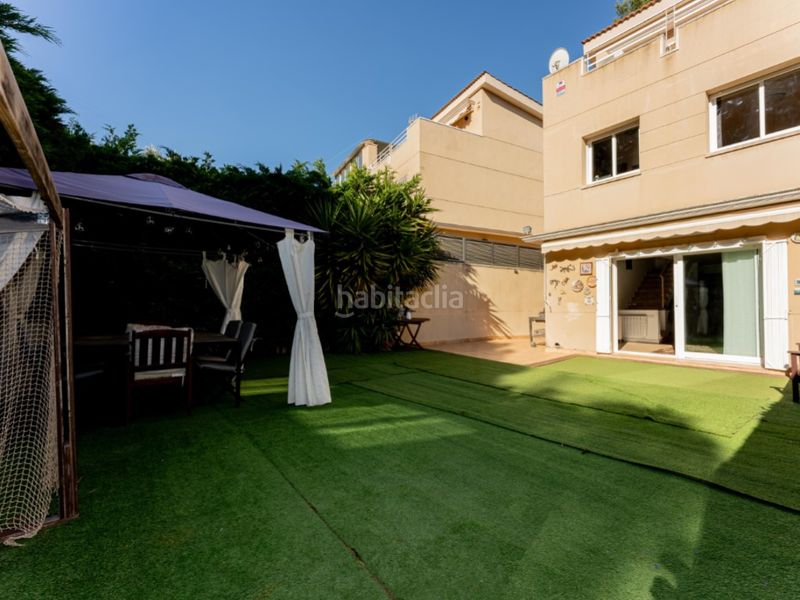 Foto e1e45760-075d-4c83-bdbe-885fdad99ba5. Casa exclusiva casa con jardin en les botigues de Sitges Sitges