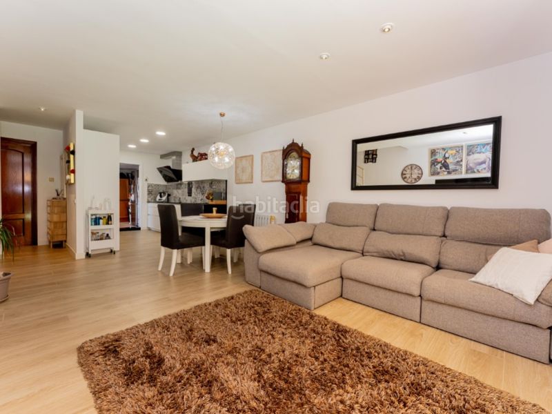 Foto e289bee5-2f55-4b78-812c-cba0f8b301b2. Casa exclusiva casa con jardin en les botigues de Sitges Sitges