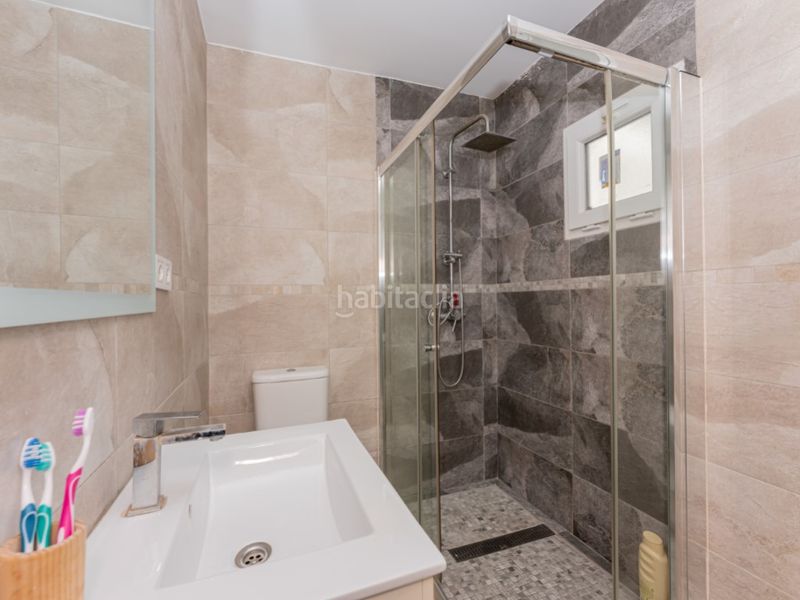 Foto 79412b04-1ded-4f54-940d-933308c656c0. Casa a Ca n'Oriac Sabadell