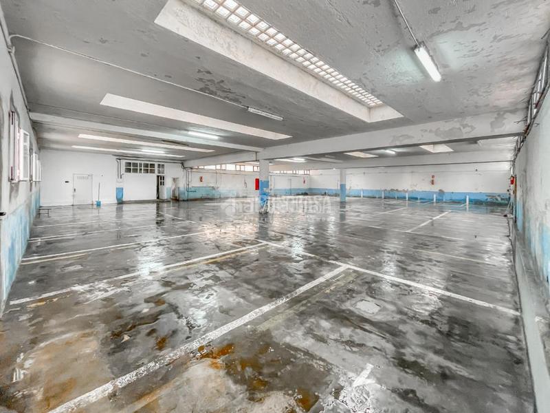 Foto 09056423-8bd4-4b62-8467-2a4569d23990. Local comercial a Quintana Madrid