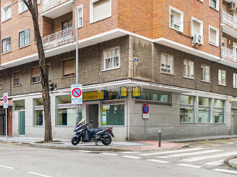 Foto 6de5b5e5-2db8-4017-81dd-d3f9abb3d6f3. Local comercial a Quintana Madrid