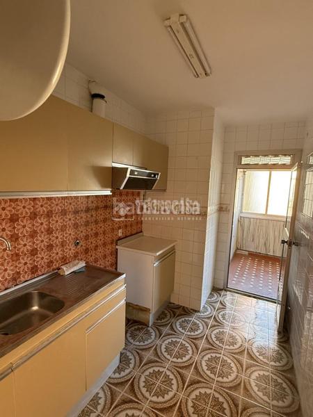 Foto b04adbe3-0dc0-4c38-be15-877f216ce20d. Piso  en venta en Almenara-Ventilla Madrid