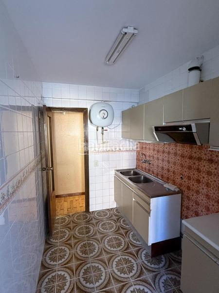 Foto efc0c48e-aa8f-4870-a7d7-93bb08548e3f. Piso  en venta en Almenara-Ventilla Madrid