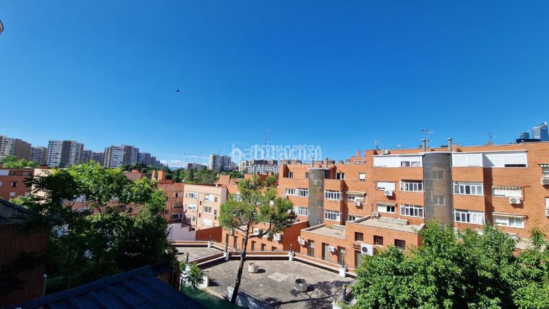 Foto cfabc8a0-904d-4066-80f2-a933f70bd6fe. Pis a Almenara-Ventilla Madrid