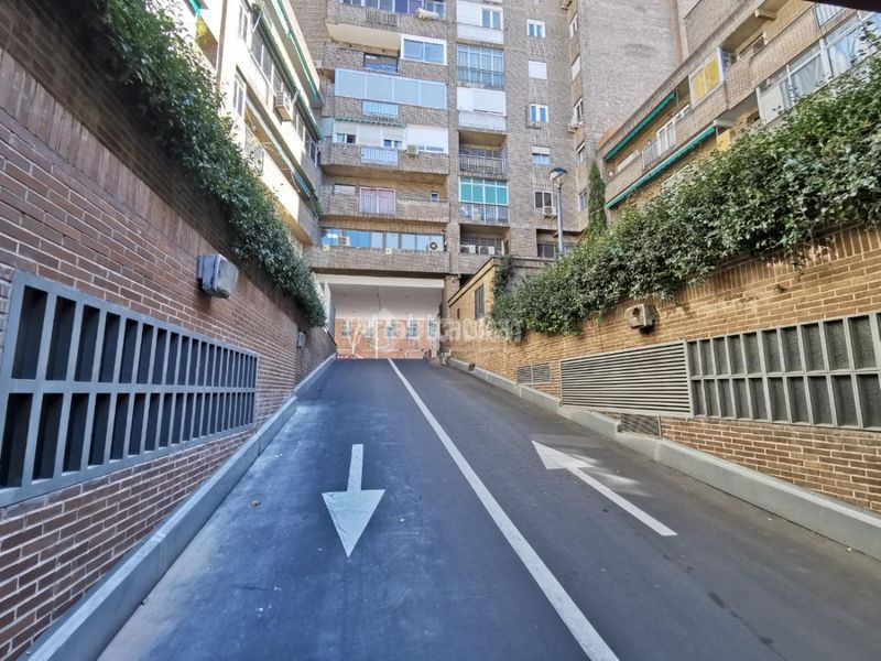 Foto 366b5b0f-585a-4dd3-966a-d0bb460c4381. Aparcament cotxe a Almenara-Ventilla Madrid