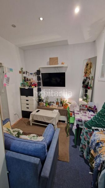 Foto 60970ca6-95c6-4908-a3e2-f3c866aea242. Piso  en venta en Valdeacederas Madrid