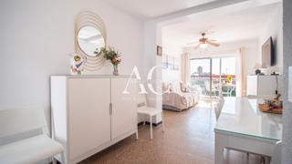 Miete Etagenwohnung in El Perellonet. Alquiler de ático en sotavento