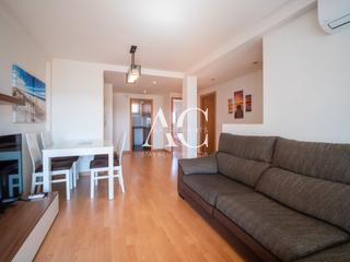 Miete Etagenwohnung in La Raïosa. Alquiler de piso en calle de carcaixent