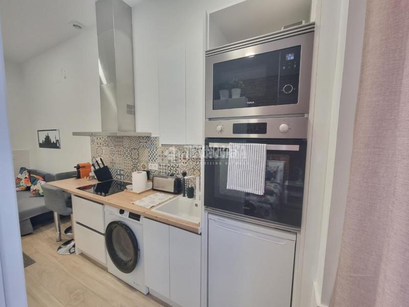 Foto 12a7a91a-4a6b-4512-8b93-5938592dea9f. Local comercial  en venta en Bellas Vistas Madrid