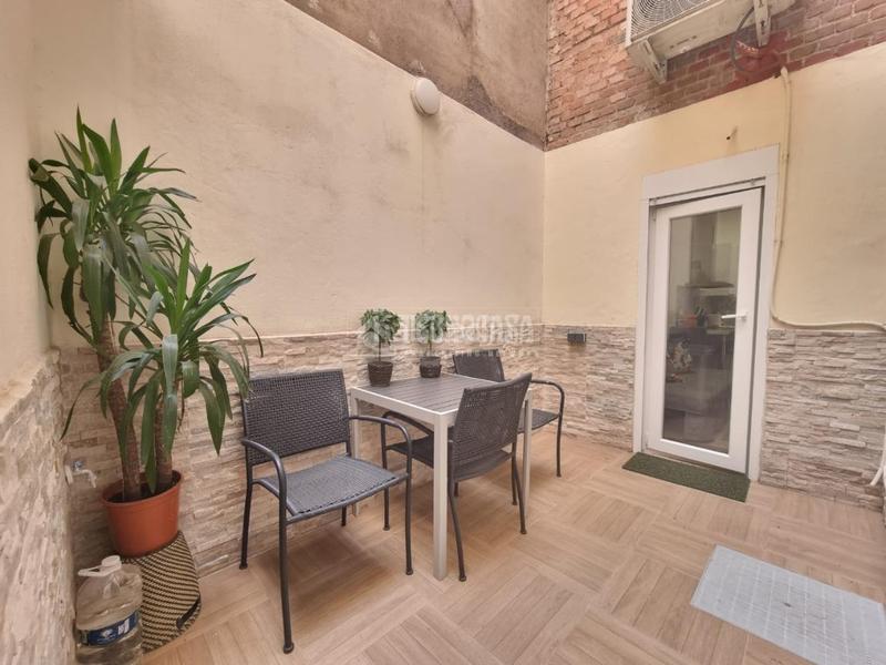 Foto 46d129bd-ae37-4eaa-90d0-6f6c79a466c4. Local comercial  en venta en Bellas Vistas Madrid