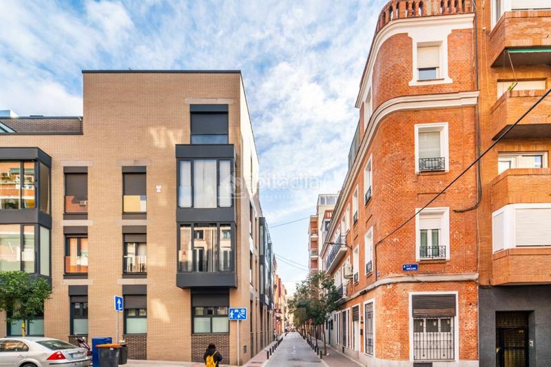 Foto b49843fb-2d5f-4f11-908e-003f7a9f35ba. Local comercial  en venta en Bellas Vistas Madrid