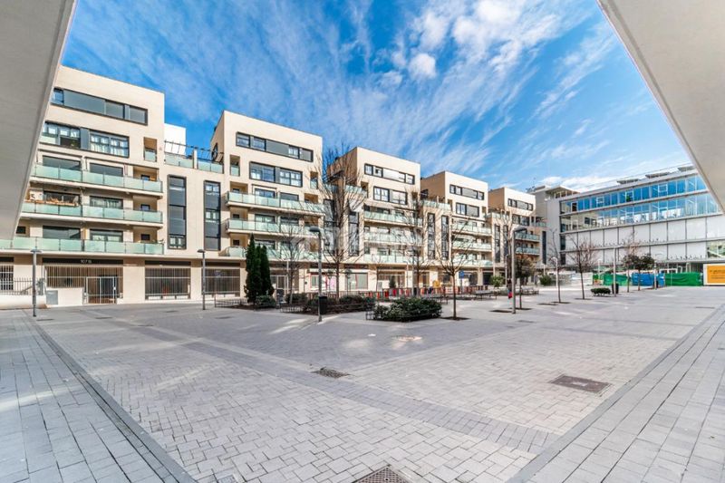 Foto 02b6abbe-5ddd-45cb-a486-cb701bec4689. Estudi a Bellas Vistas Madrid