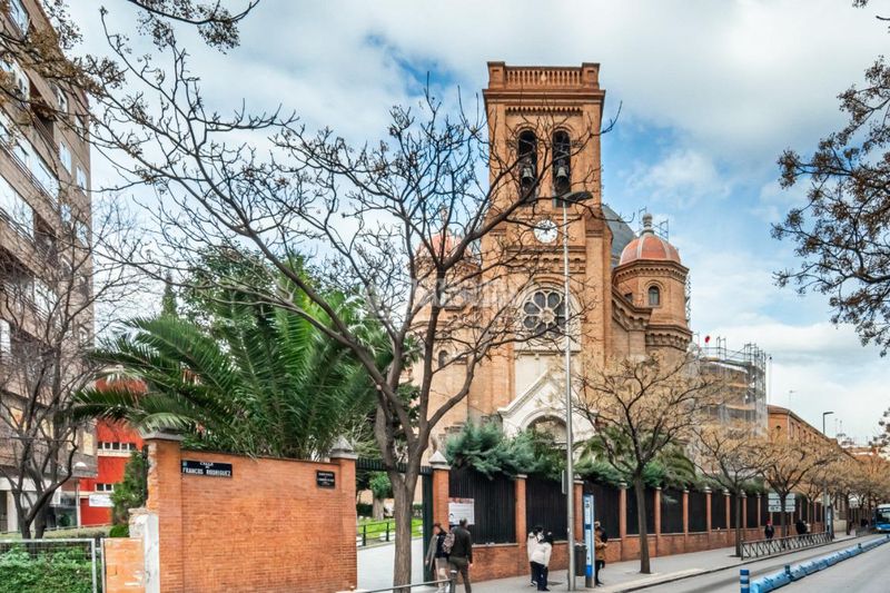 Foto ad16fc74-5354-4d19-b43e-452bb237a82a. Estudi a Bellas Vistas Madrid