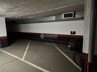 Aparcament cotxe a Bellas Vistas. Boxplaza de garaje en venta en madrid