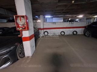 Miete Autoparkplatz in Lucero. Boxplaza de garaje en alquiler en madrid