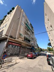 Lloguer Local Comercial a Lucero. Local comercial en alquiler en madrid