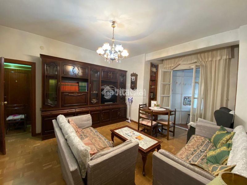 Foto b1c62148-afda-4a93-970a-07cccab93ec0. Pis a Lucero Madrid