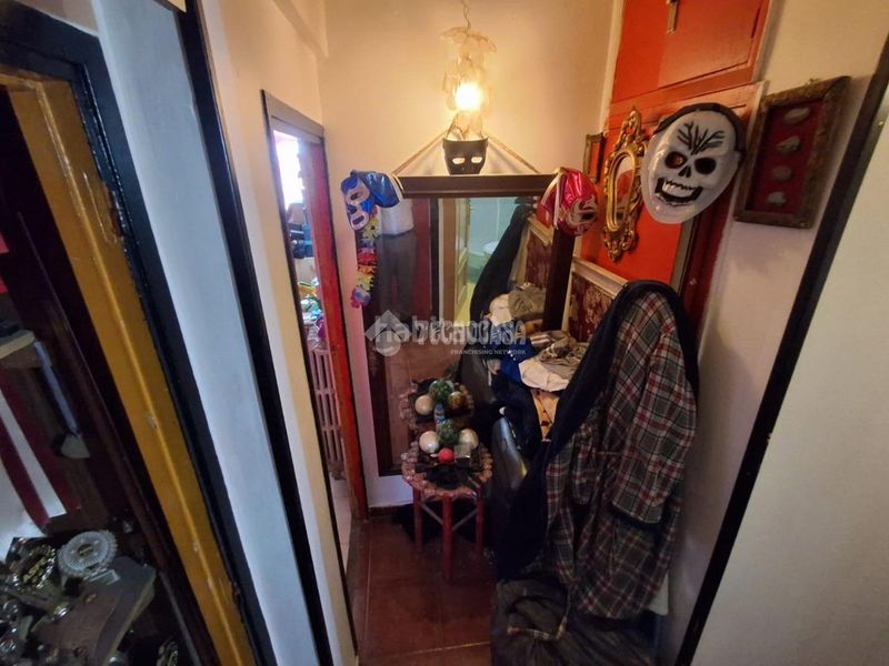 Foto 0531c3d9-ce14-4eea-8bd0-b64c1080f4e6. Pis a Lucero Madrid