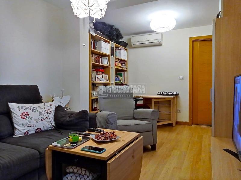 Foto d3311f90-4827-411c-a518-e9848501d198. Etagenwohnung mit heizung in Villaverde Alto Madrid