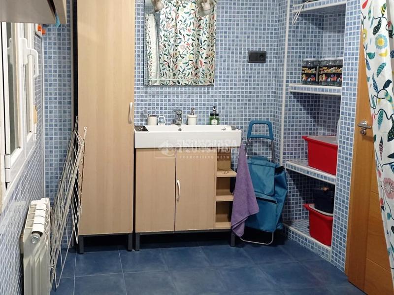 Foto f6d6f4c2-0f0f-4273-adf0-33c4b6071ed1. Etagenwohnung mit heizung in Villaverde Alto Madrid