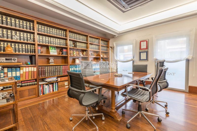 Foto 1393af2f-cc3c-465b-9172-a0047de2730f. Edificio  en venta en Villaverde Alto Madrid