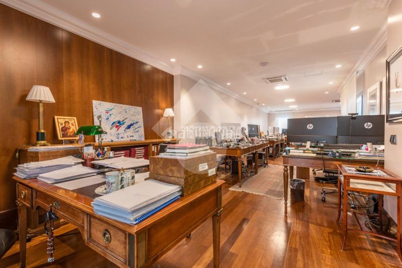 Foto c67adc3e-e8b0-4026-87c4-3065854bcfb0. Edificio  en venta en Villaverde Alto Madrid