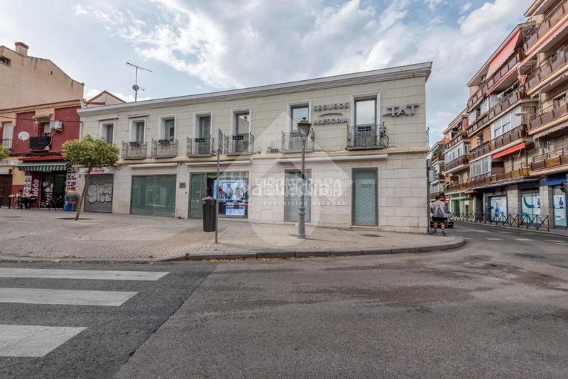 Foto e1cf9fff-20f2-4077-ac04-a8f629088241. Edificio  en venta en Villaverde Alto Madrid