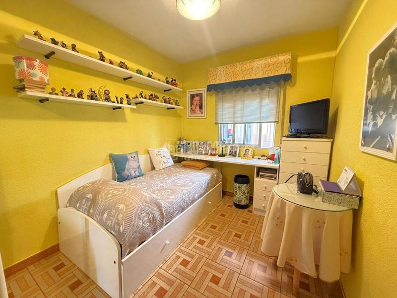 Foto 5a6309cf-d6d1-43a2-99ec-452275fe2e42. Piso  en venta en Villaverde Alto Madrid