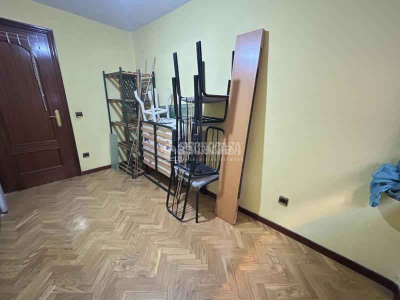 Foto 769de35a-7879-4d6b-b4f4-42b06503cc6a. Pis a Villaverde Alto Madrid