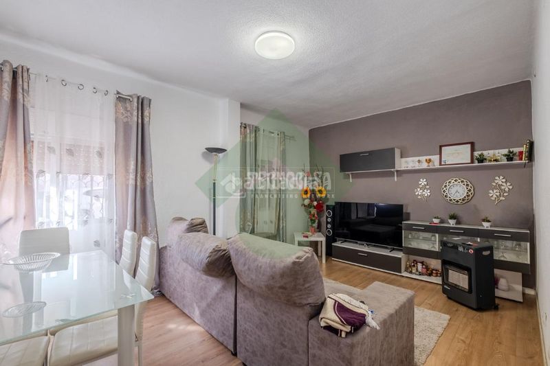 Foto f0b38745-bd4b-4c32-98d7-8524b6fb710b. Pis a Villaverde Alto Madrid