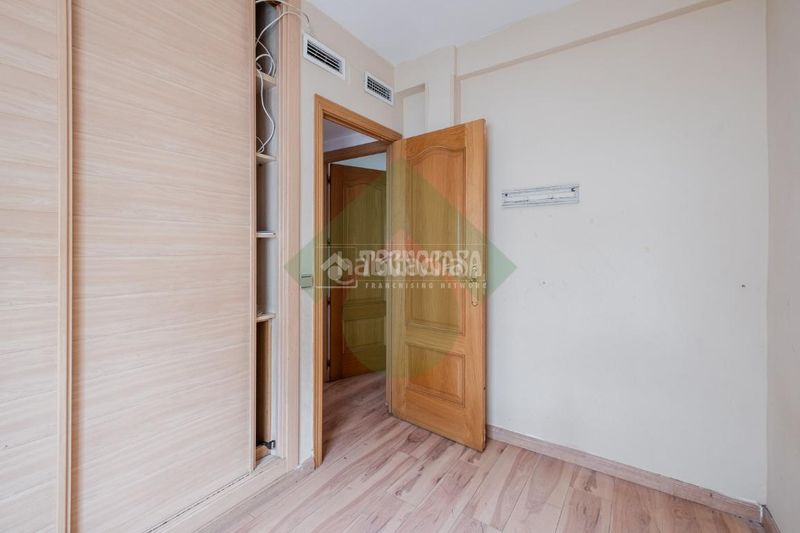 Foto d0f413eb-5bc1-44b0-91c3-184a5954634b. Pis amb calefacció a Villaverde Alto Madrid