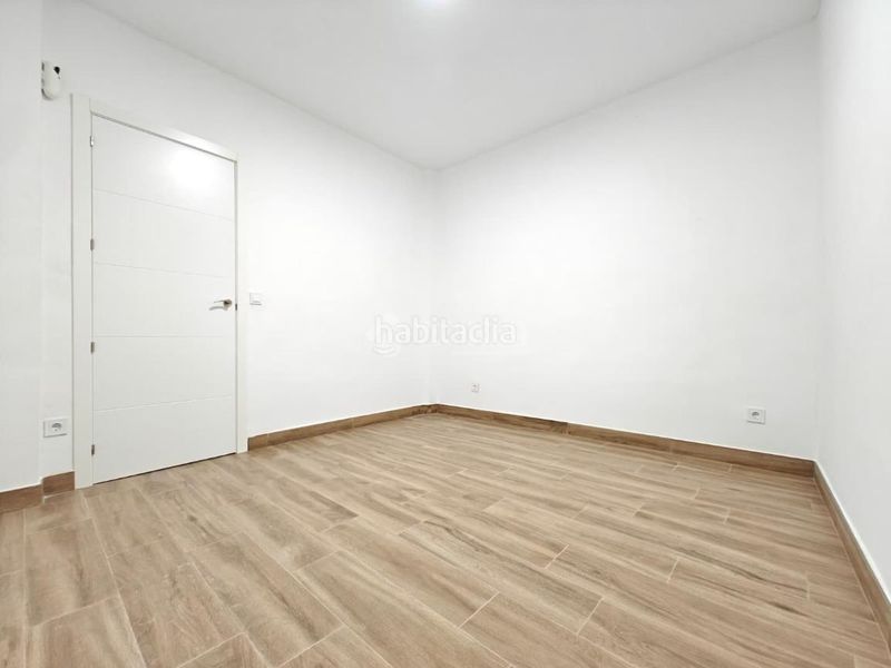 Foto c7d4c0df-caa8-463d-9e19-3744e88ee11a. Pis a Villaverde Alto Madrid