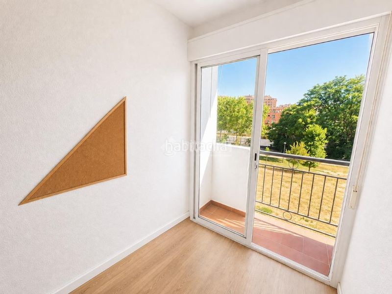 Foto f843461c-673a-41dc-aac6-206fe2231a65. Pis a Villaverde Alto Madrid